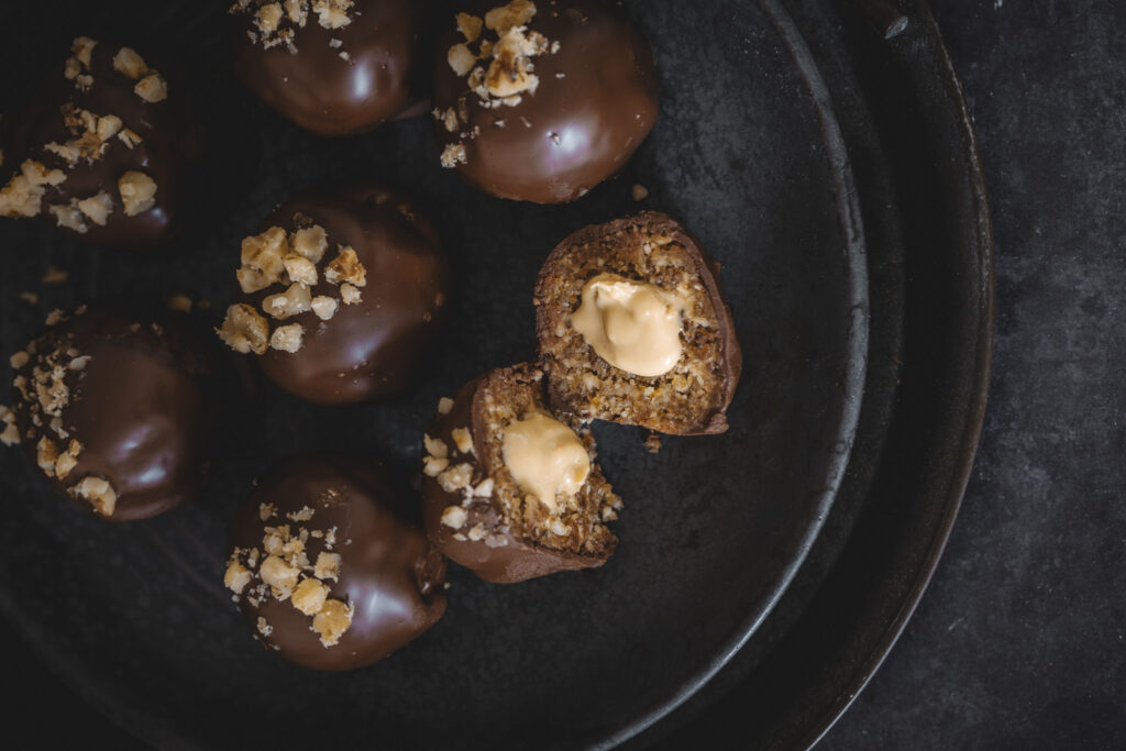 Dattel-Nuss-Pralinen Vegane gesunde Snacks